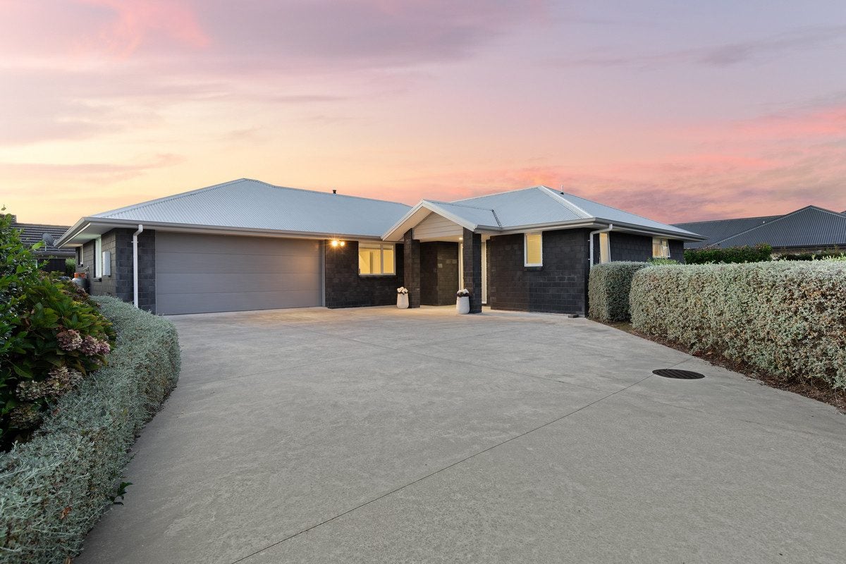 81 Jarrett Terrace, Leamington, Cambridge - Carousel 1