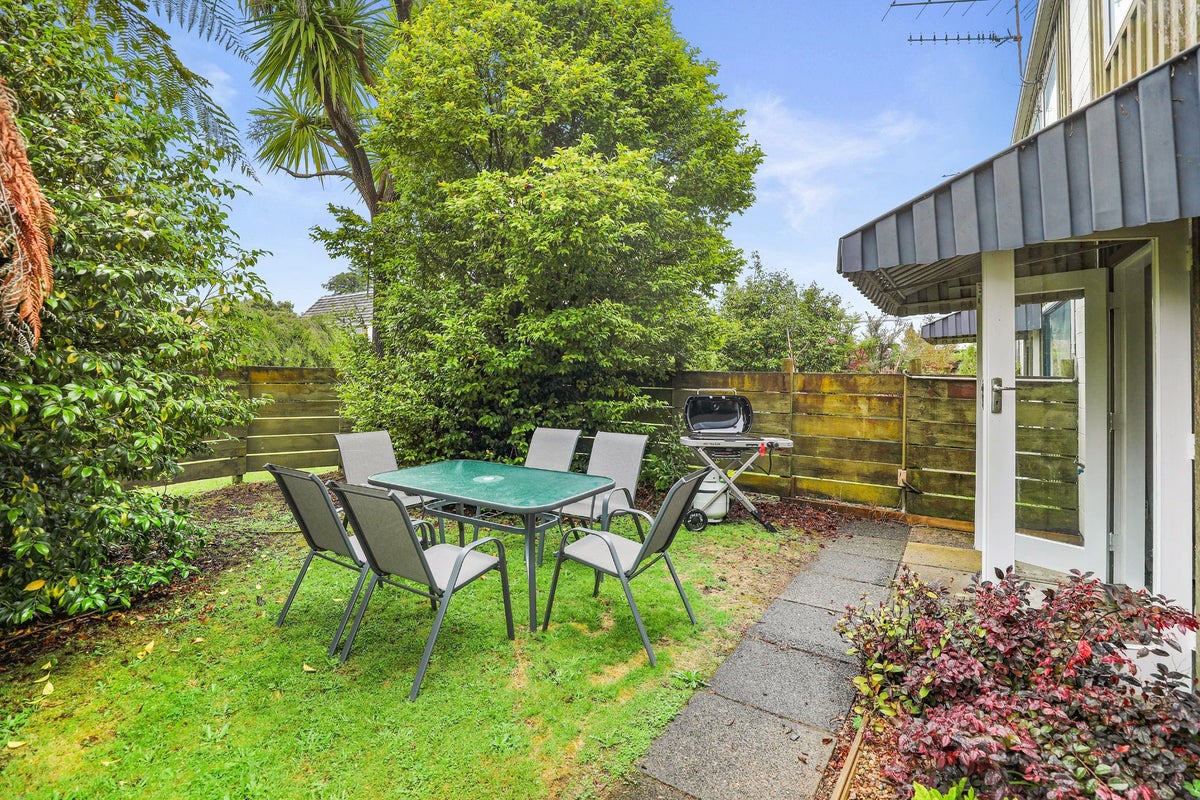 100 Lake Road, Koutu, Rotorua - Carousel 15