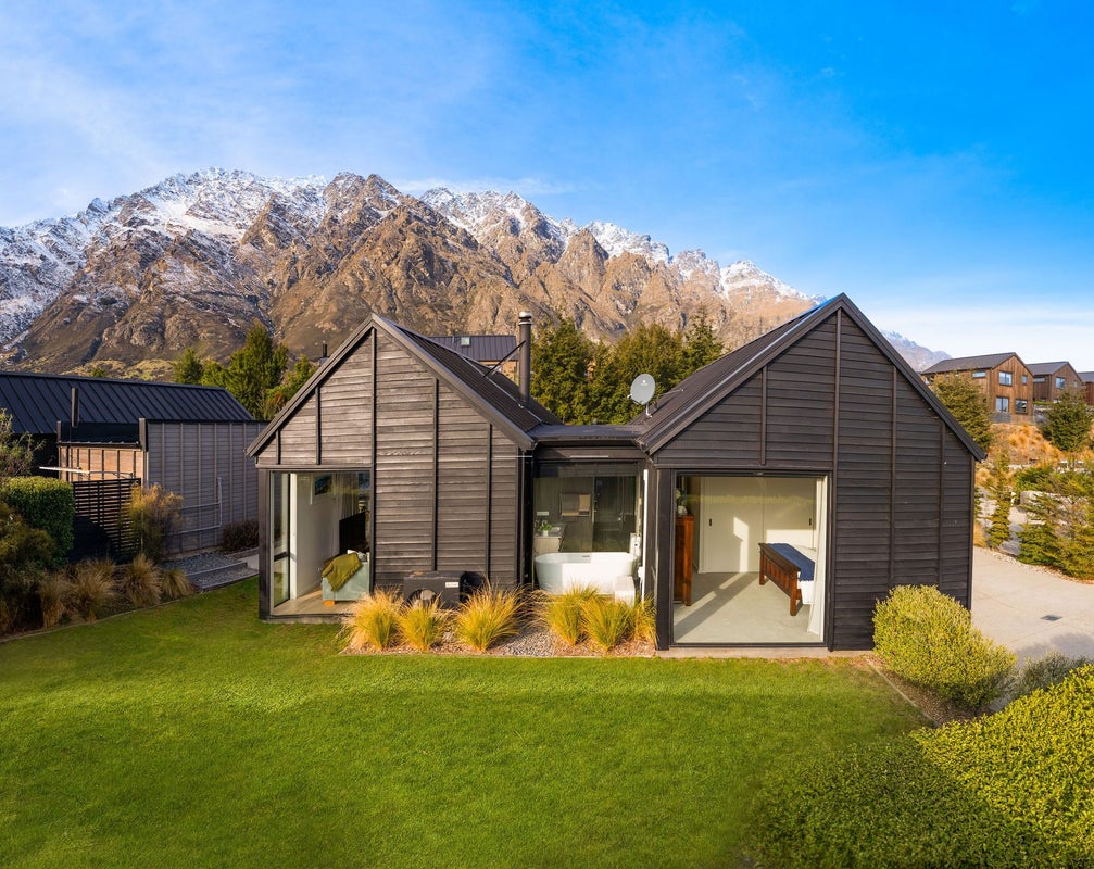 2 Kotuku Lane, Jacks Point, Queenstown-Lakes, Otago - Carousel 1