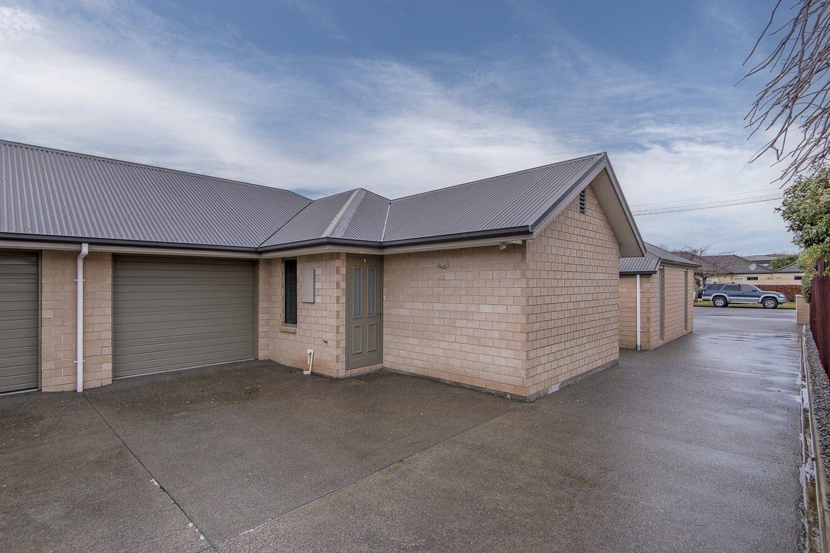 2/9 Sails Street, Papanui, Christchurch - Carousel 1