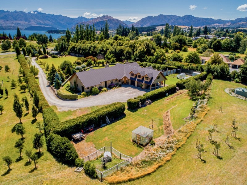 24 Golf Course Road, Wanaka - Carousel 26