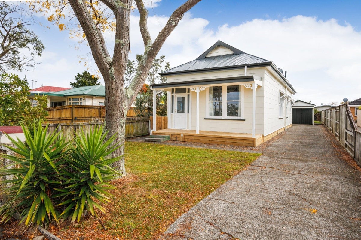 305 Featherston Street, Palmerston North, Palmerston North - Carousel 1