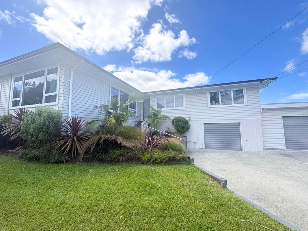 35 Sorrento Street, Onerahi, Whangarei - Carousel 1