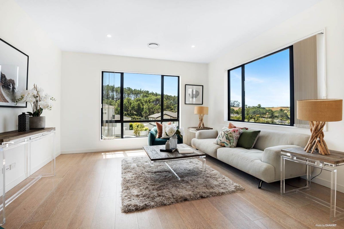61 Golden Morning Drive, Albany Heights, Auckland - Carousel 2