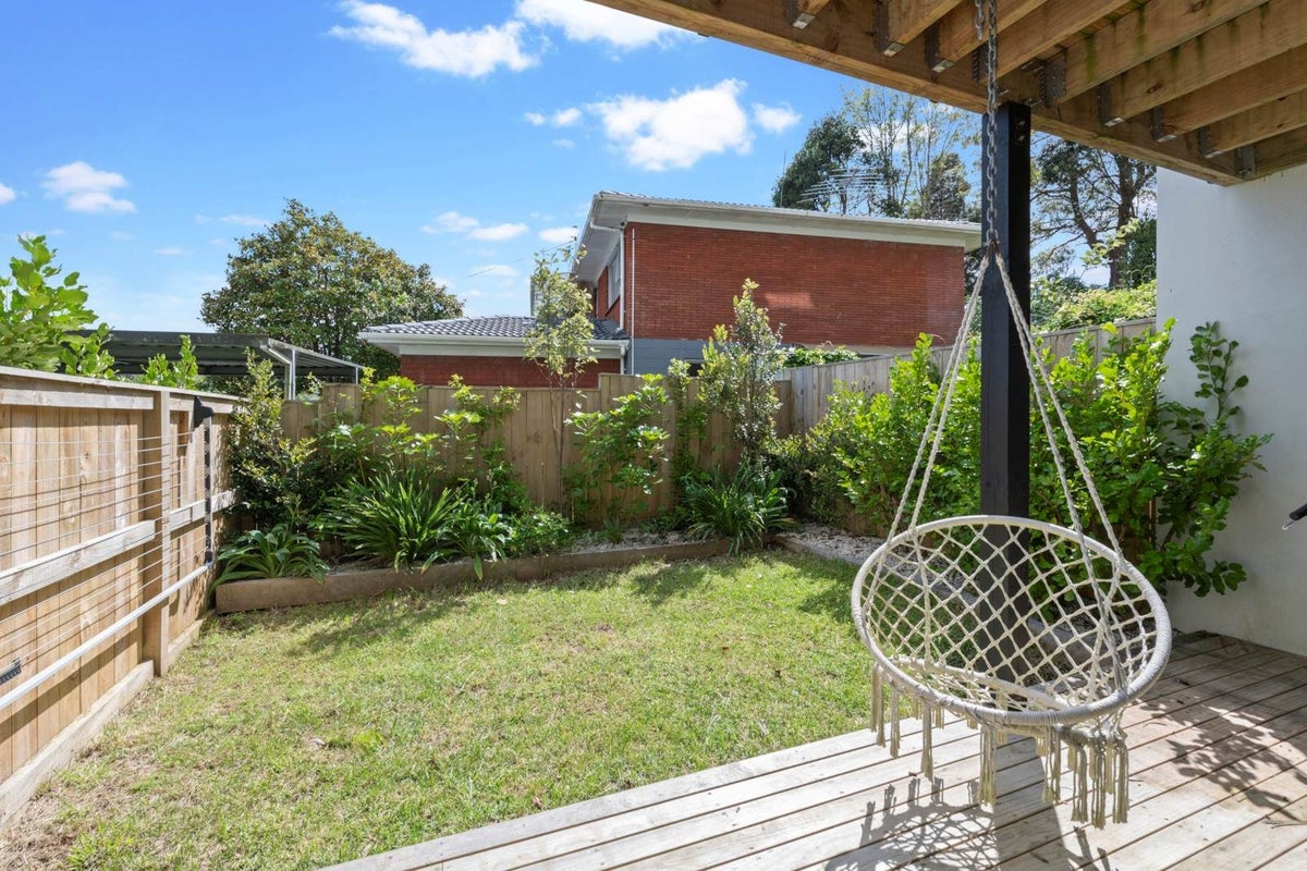 6 Pipi Place, Browns Bay, Auckland - Carousel 2