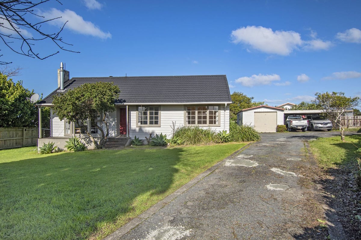 11 Wessex Street, Tikipunga, Whangarei - Carousel 1