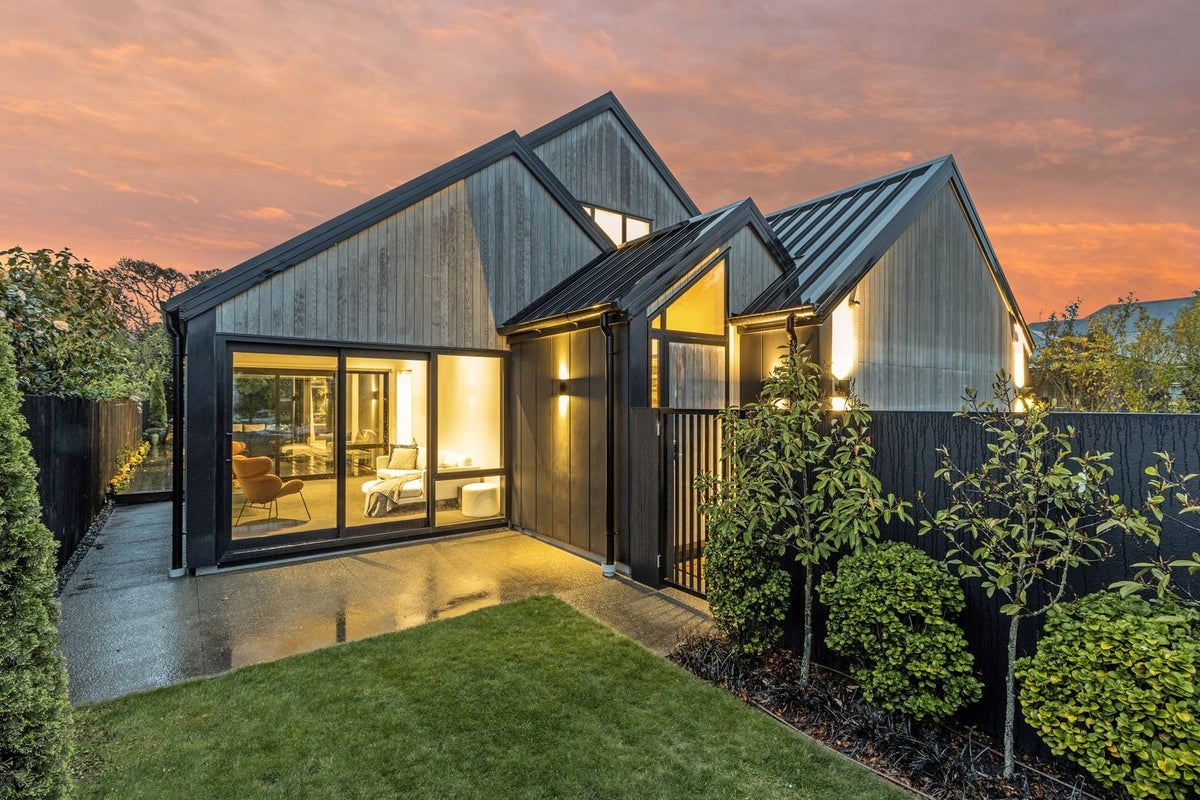 18 Clissold Street, Merivale, Christchurch - Carousel 21