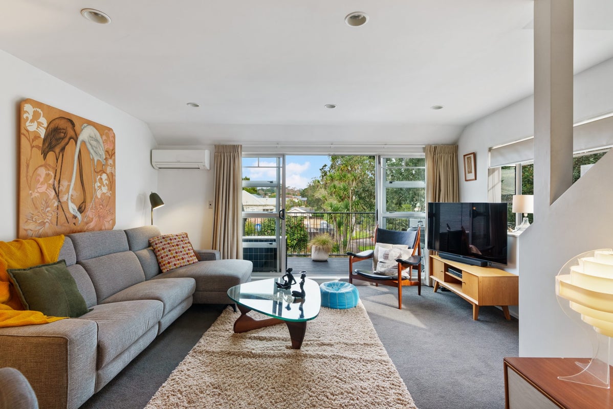 6/2 Atarangi Road, Greenlane, Auckland - Carousel 2