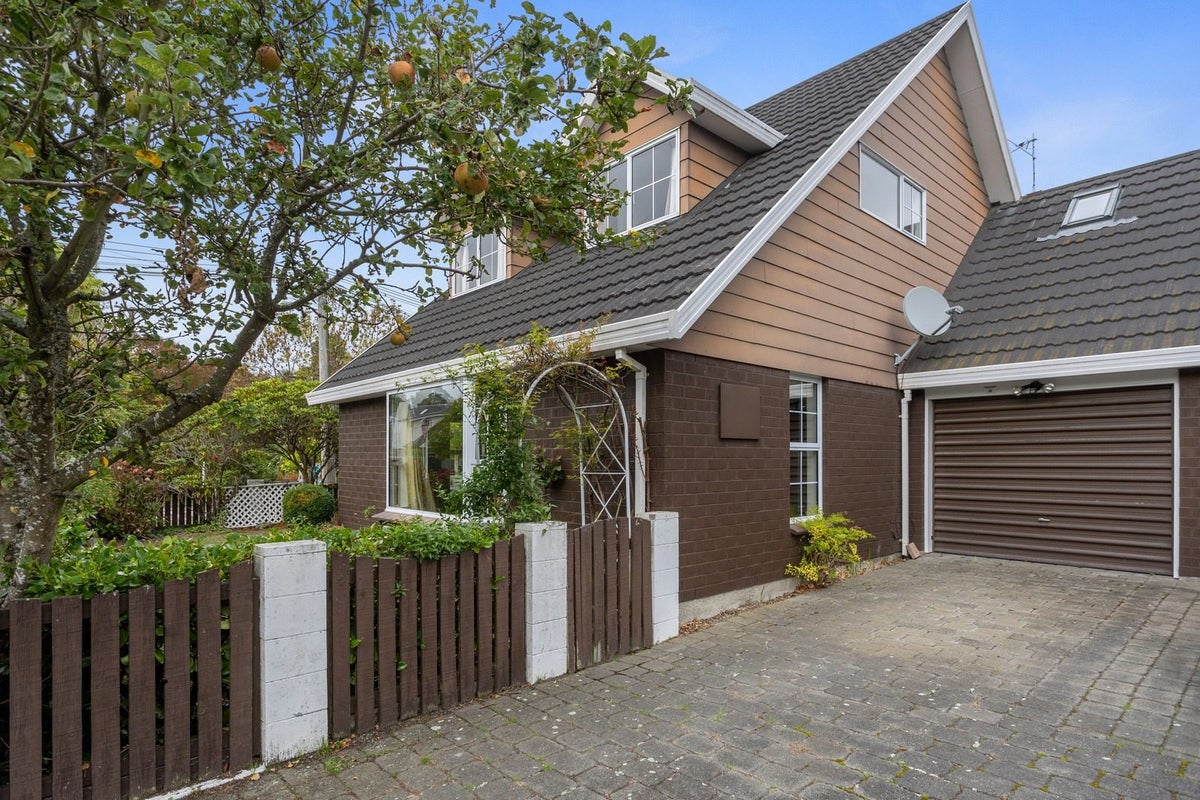 74 Totara Street, Fendalton, Christchurch - Carousel 1