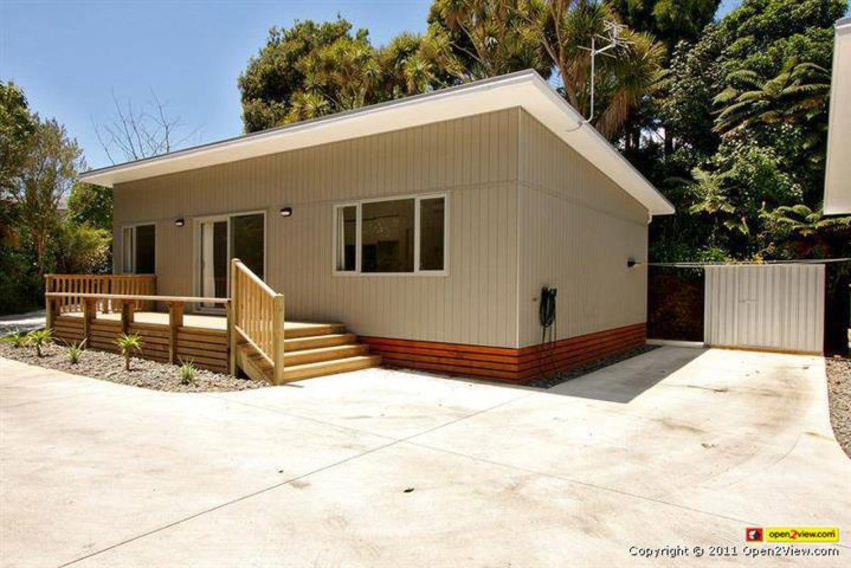 12 Winstone Place, Highlands Park, New Plymouth - Carousel 1