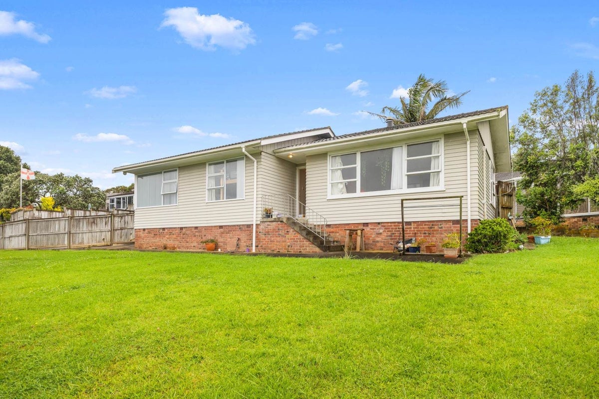 1 Ervine Place, Bucklands Beach, Auckland - Carousel 2