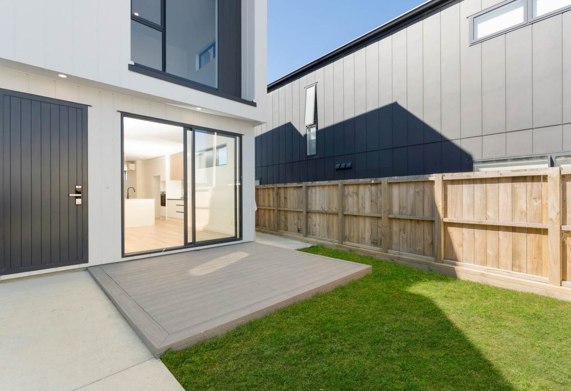27 Porowha Road, Westgate, Auckland - Carousel 15