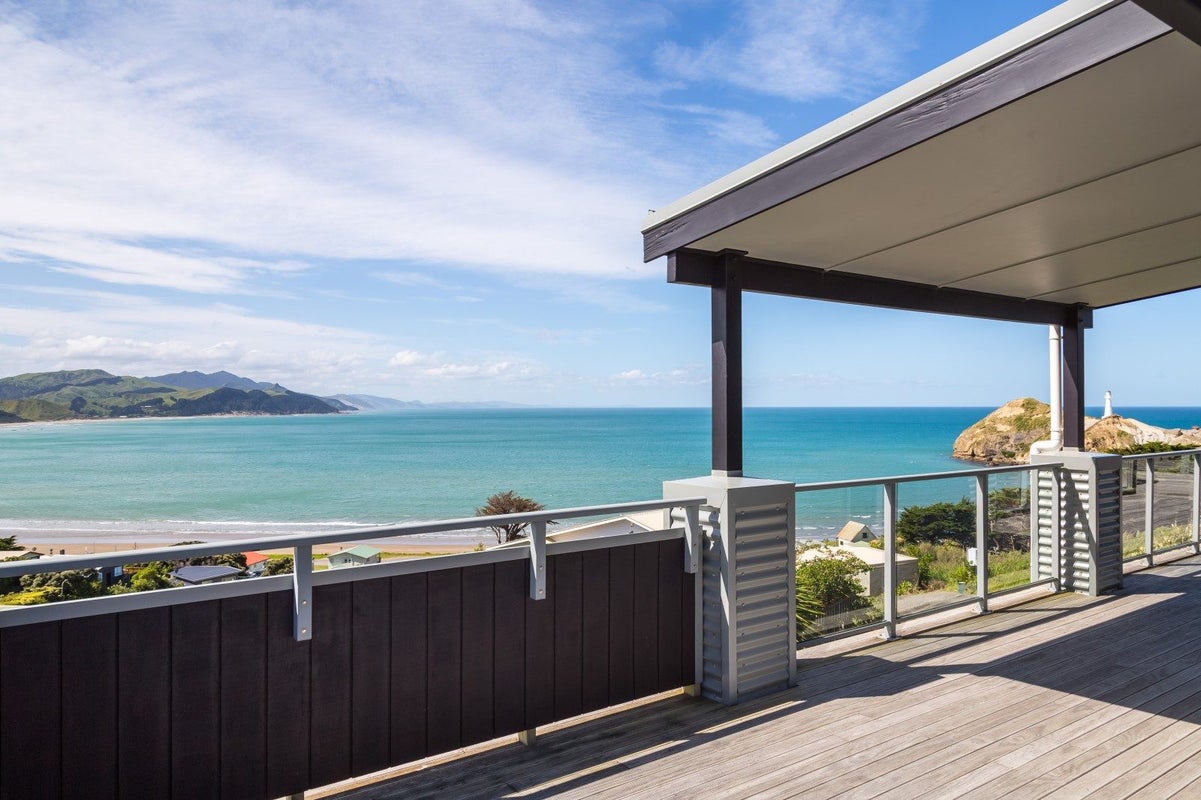 51 Balfour Crescent, Castlepoint, Tinui - Carousel 2