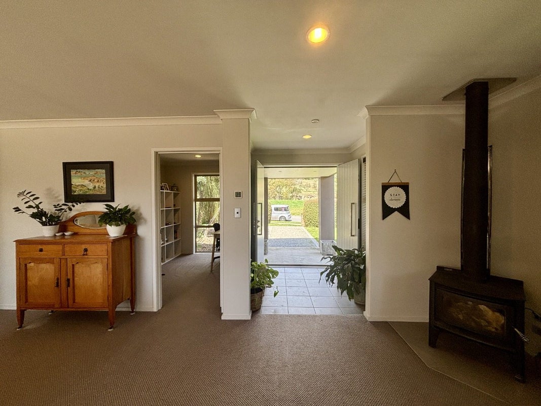 13 Forest Park Drive, Witherlea, Blenheim - Carousel 2