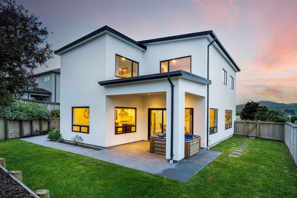 68 Aotea Drive, Aotea, Porirua - Carousel 1
