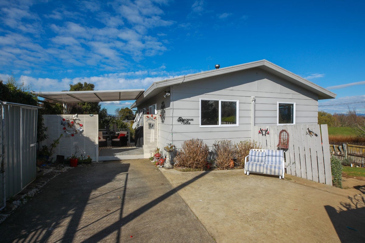 15 McAndrew Street, Kihikihi, Te Awamutu - Carousel 2