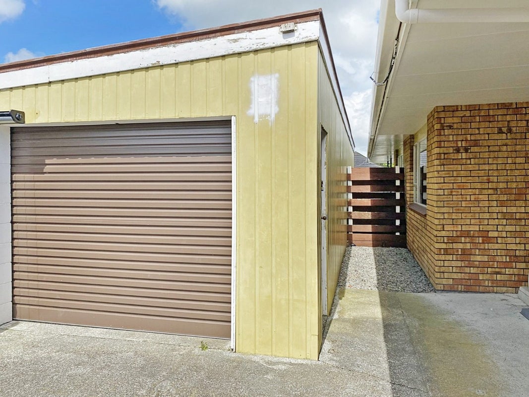 411 Ruahine Street, Terrace End, Palmerston North - Carousel 9