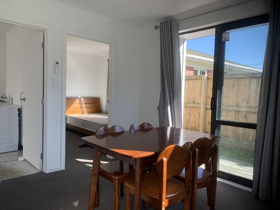 1/107 Knighton Road, Hillcrest, Hamilton - Carousel 2