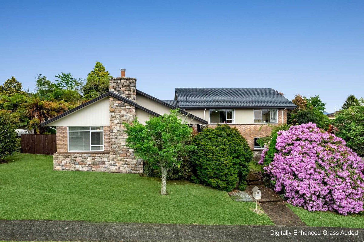 11 Mark Place, Lynmore, Rotorua - Carousel 2