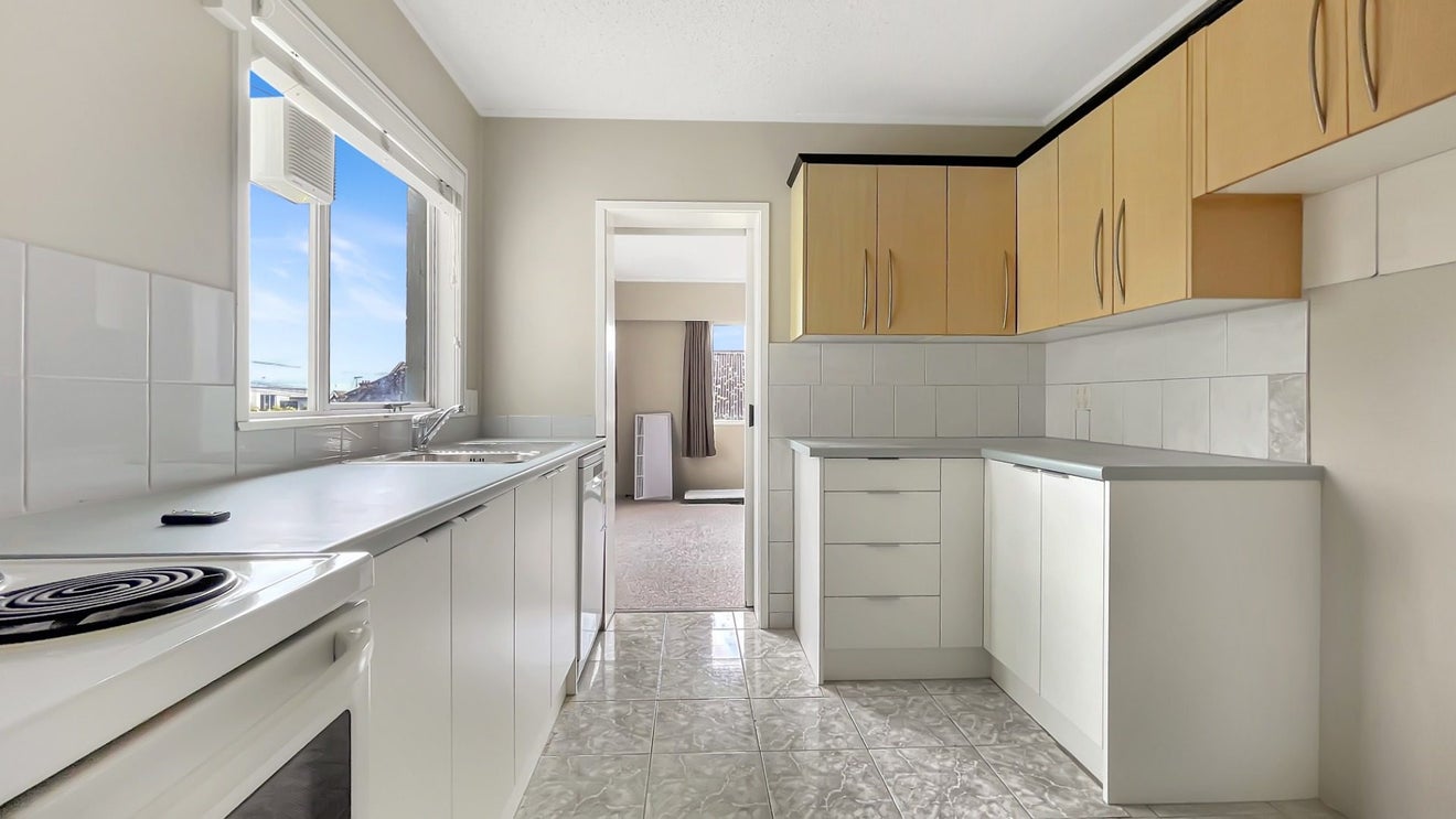 2/11 St Georges Bay Road, Parnell, Auckland - Carousel 2