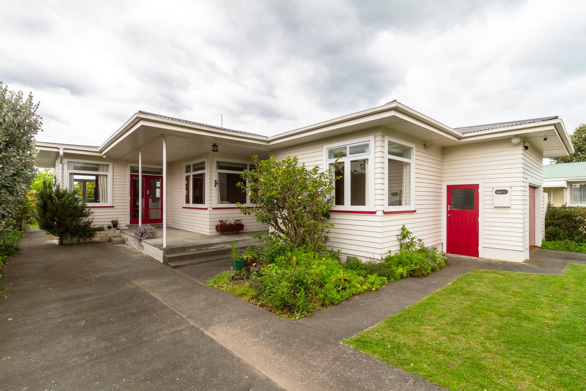 261 Georges Drive, Napier South, Napier - Carousel 1