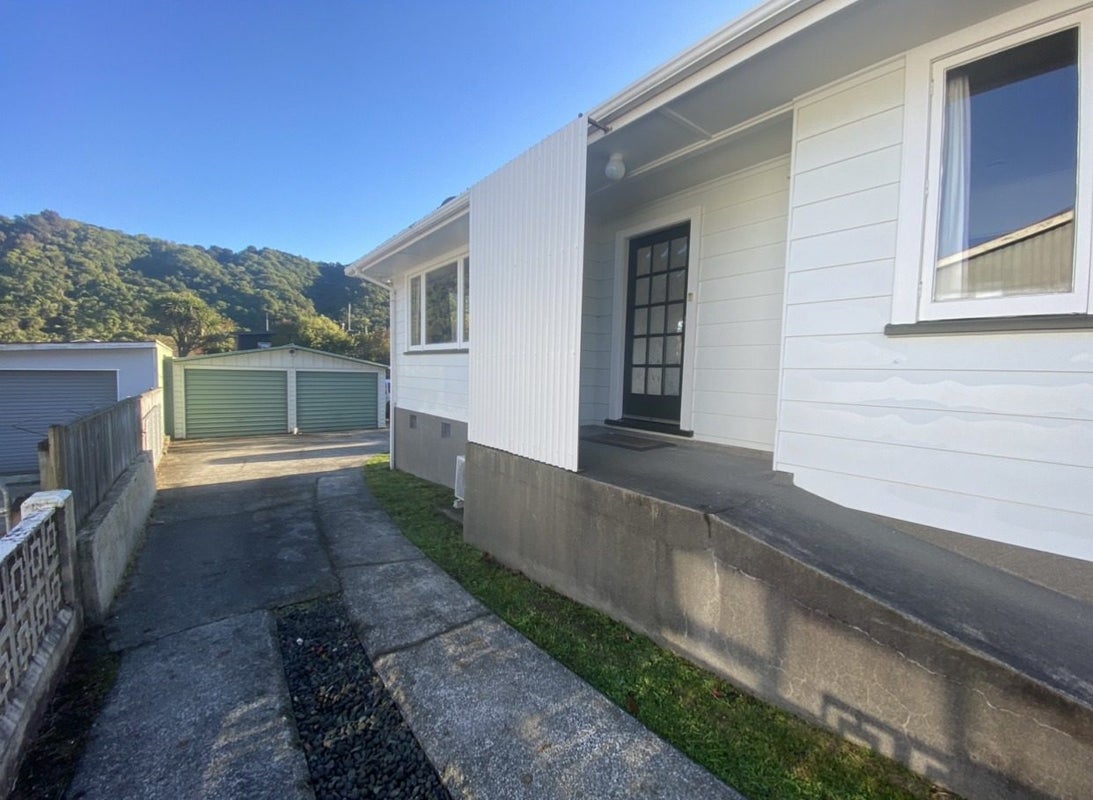89 Waikawa Road, Picton, Picton - Carousel 1