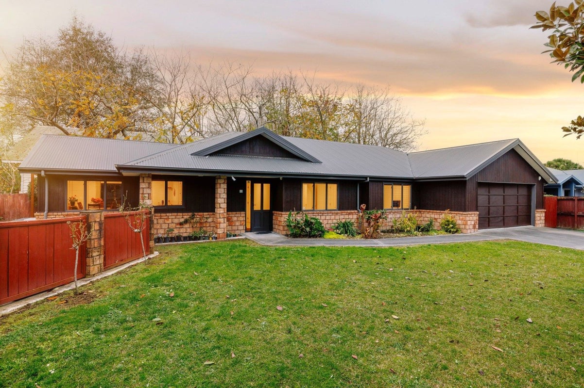 12 Stoneleigh Drive, Chartwell, Hamilton - Carousel 2