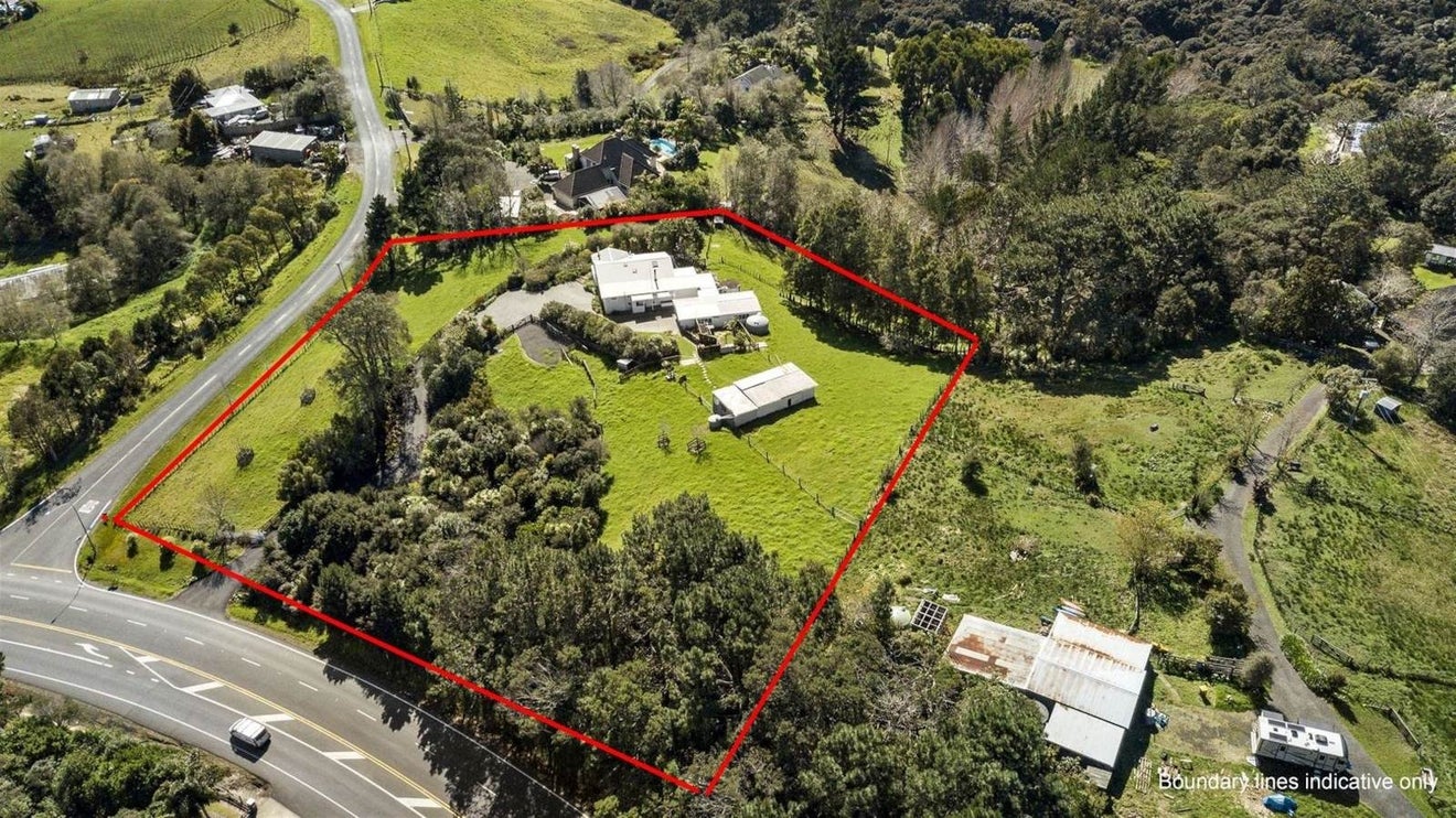 1325 East Coast Road, Albany - Carousel 18