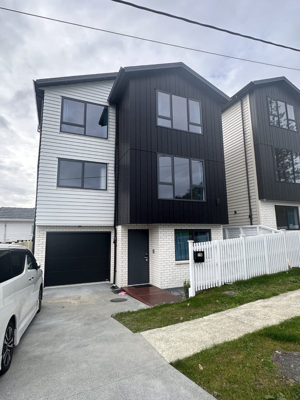 1 Rae Road, Campbells Bay, Auckland - Carousel 1