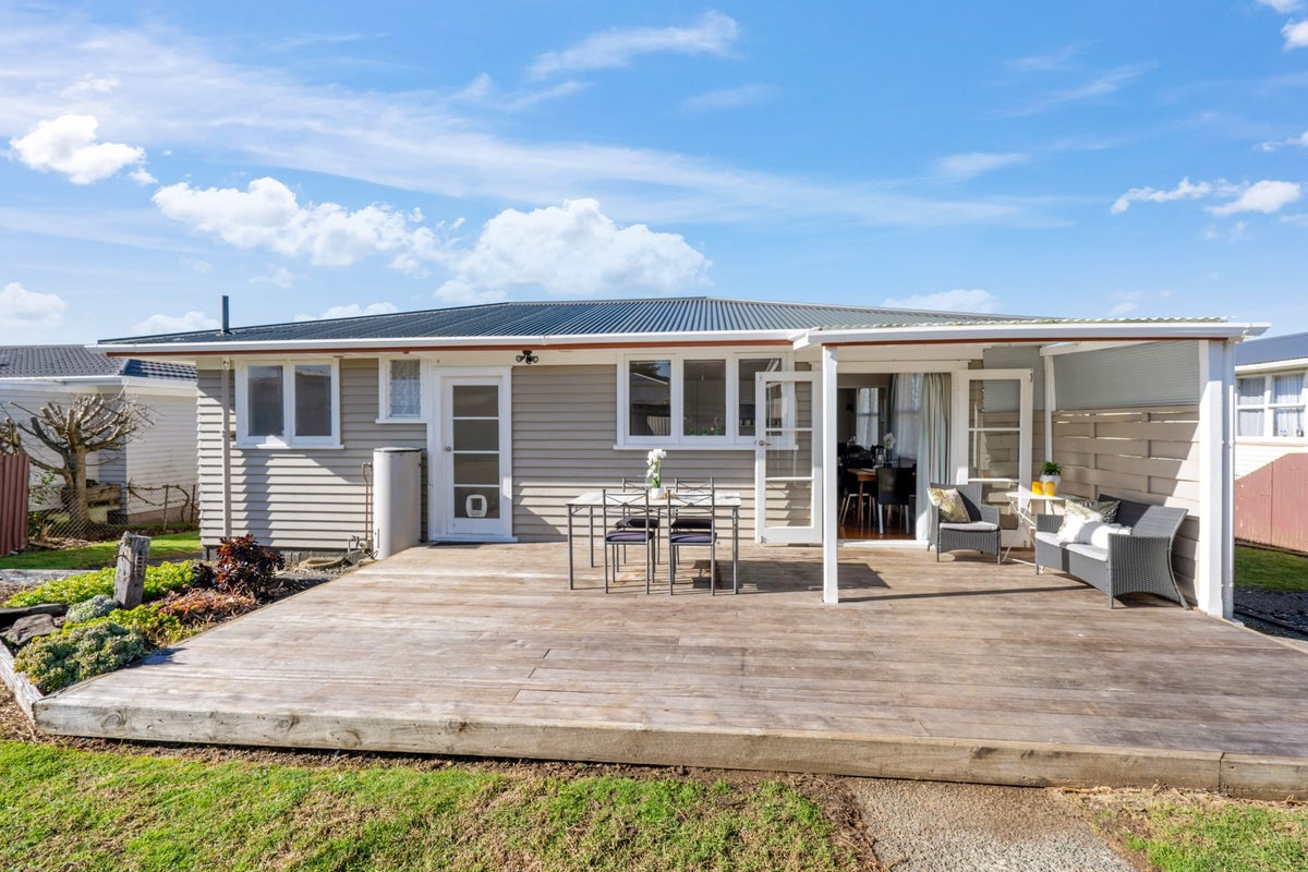 10 Ogle Crescent, Kamo, Whangarei - Carousel 2