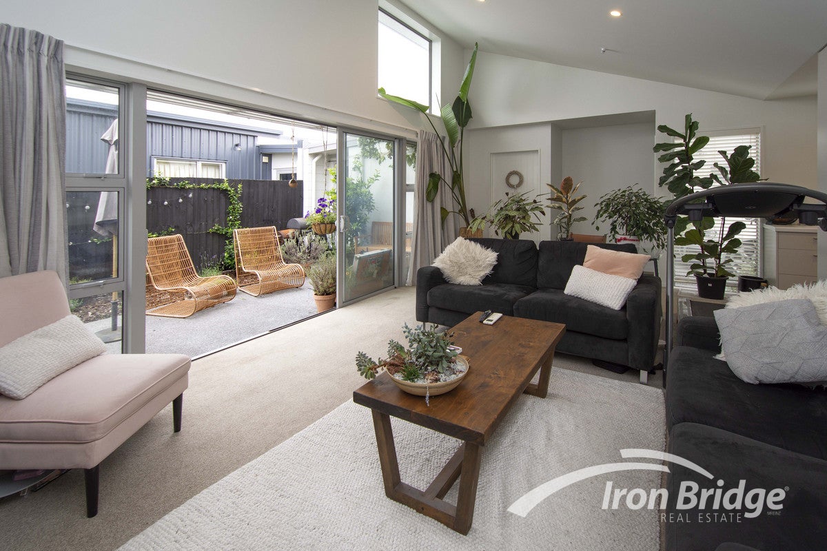 12/93 Packe Street, Edgeware, Christchurch - Carousel 1