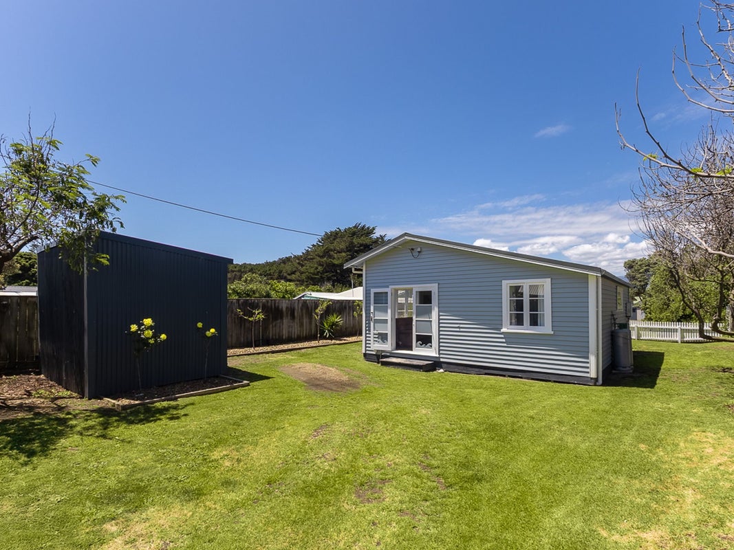 6 Kapiti Lane, Otaki Beach, Otaki - Carousel 2