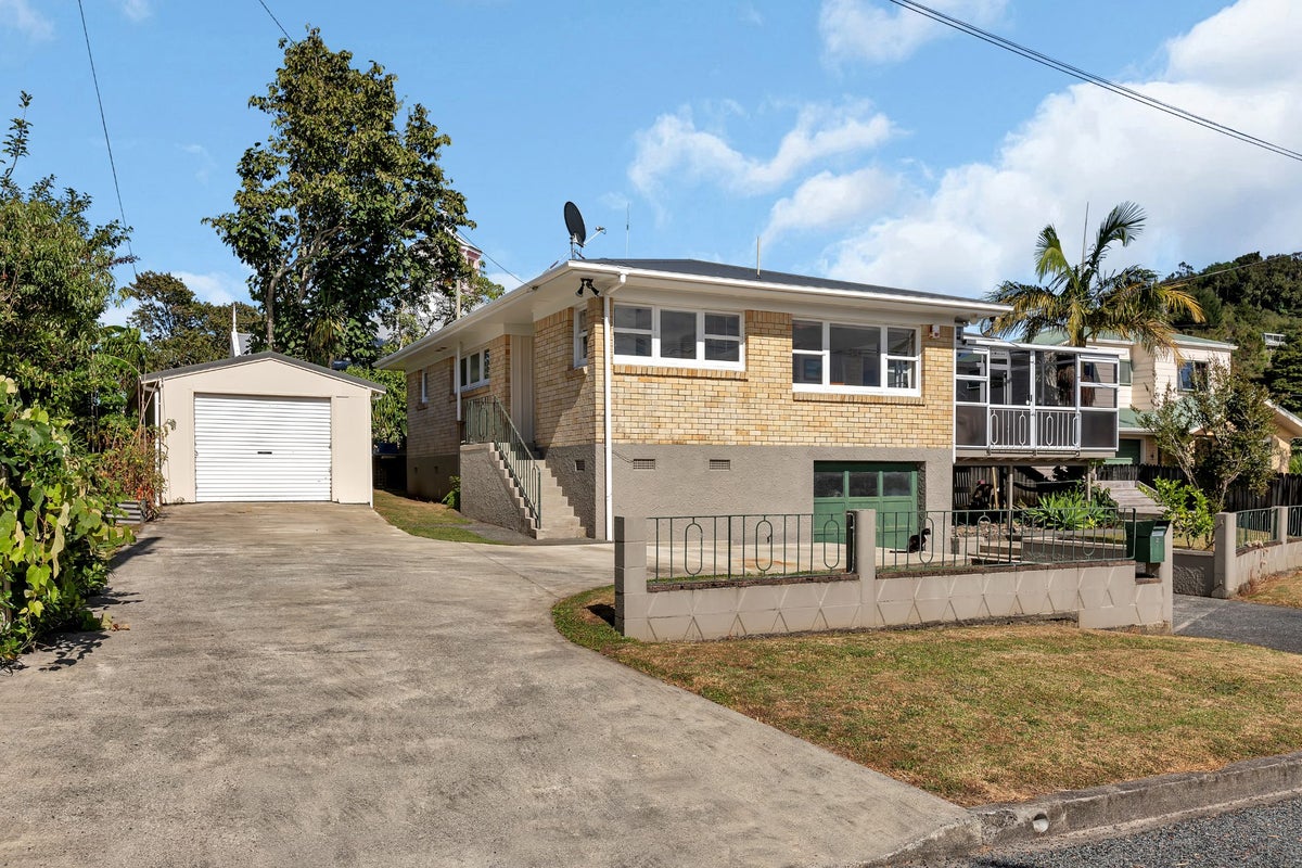 8 Moehau Road, Te Kamo, Whangarei - Carousel 1