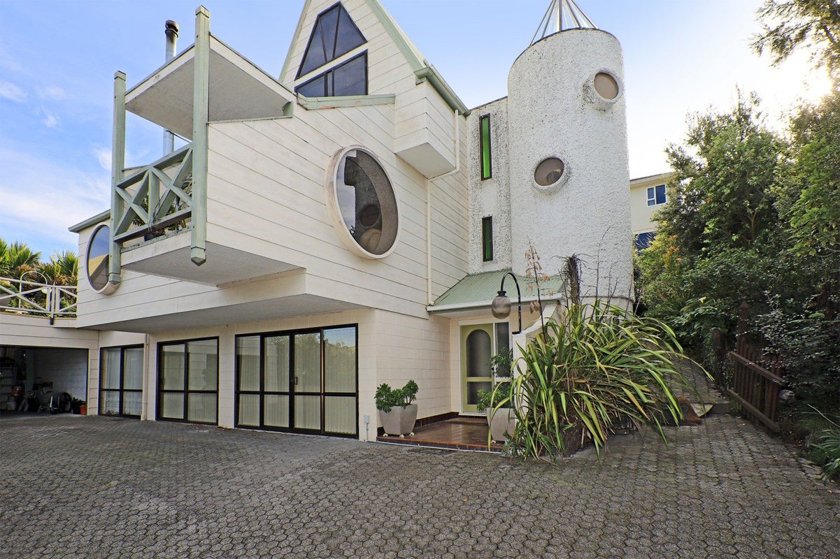 17 Ewan Place, Taradale, Napier - Carousel 2