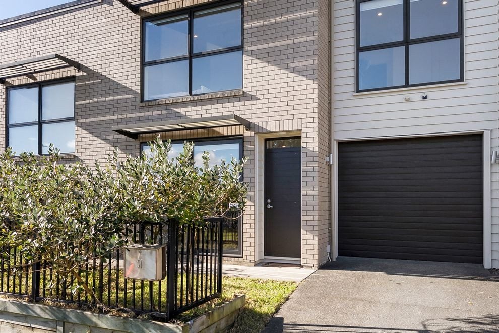 51 Matairangi Avenue, Totara Heights, Auckland - Carousel 2