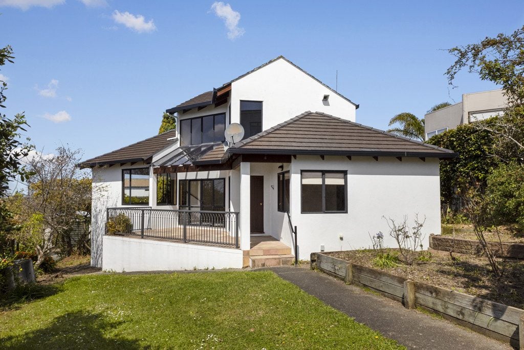38 Belmont Terrace, Milford, Auckland - Carousel 1