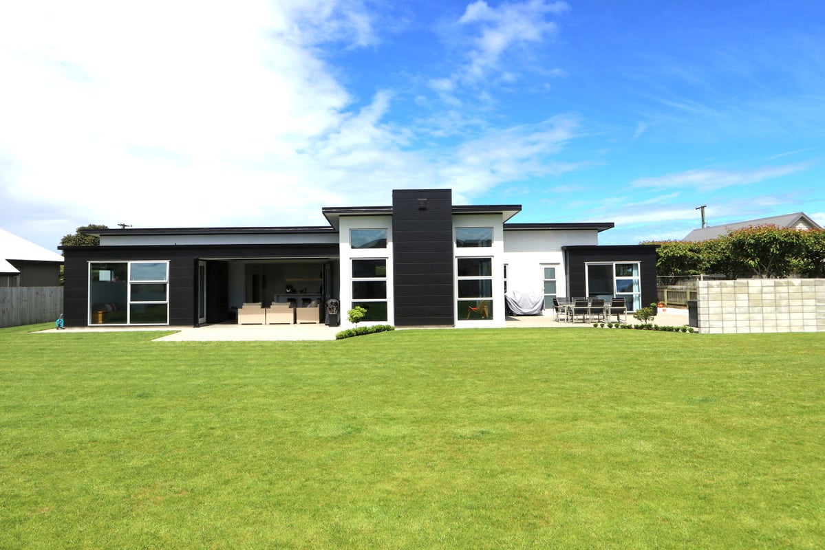 43 Stoneleigh Lane, Waikiwi, Invercargill - Carousel 1
