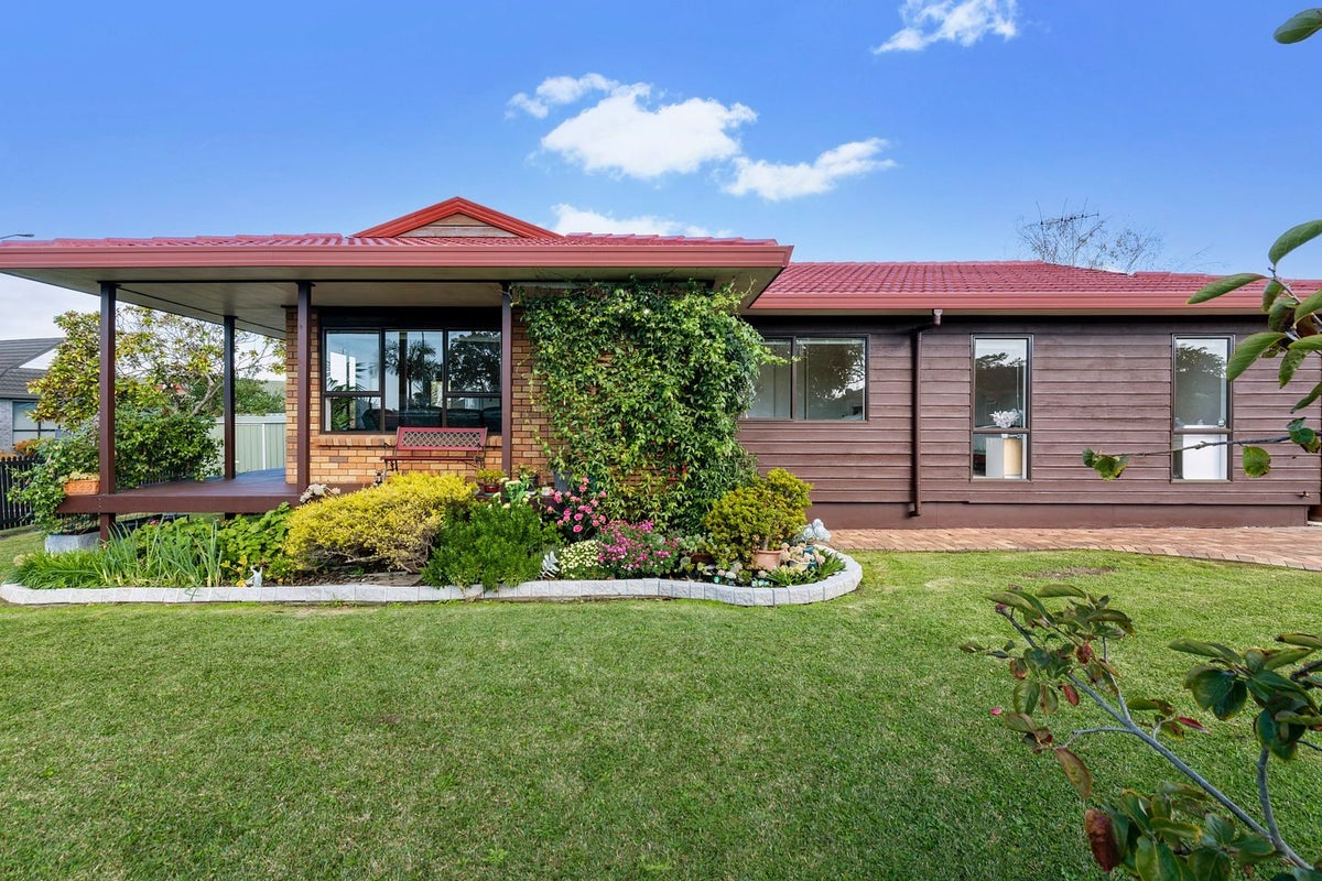1 Kenwick Place, Burswood, Auckland - Carousel 2