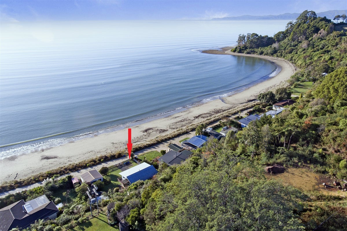 14 Parapara Esplanade, Takaka - Carousel 1