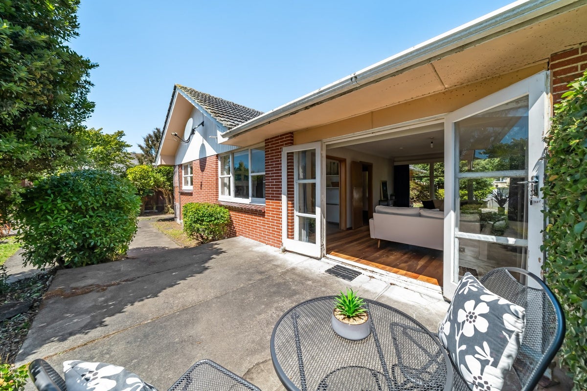 30 McCarthy Grove, Clouston Park, Upper Hutt - Carousel 1