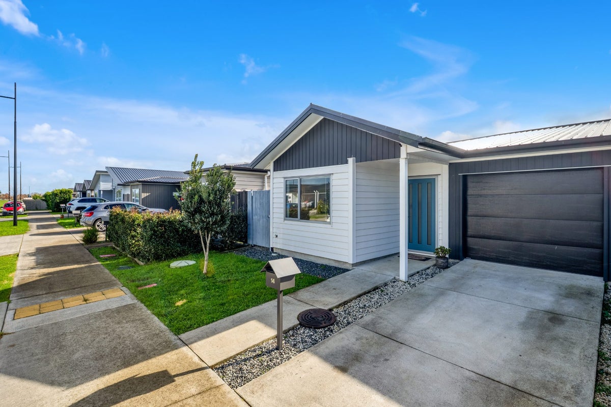 14 Whareatua Avenue, Takanini, Papakura, Auckland - Carousel 2