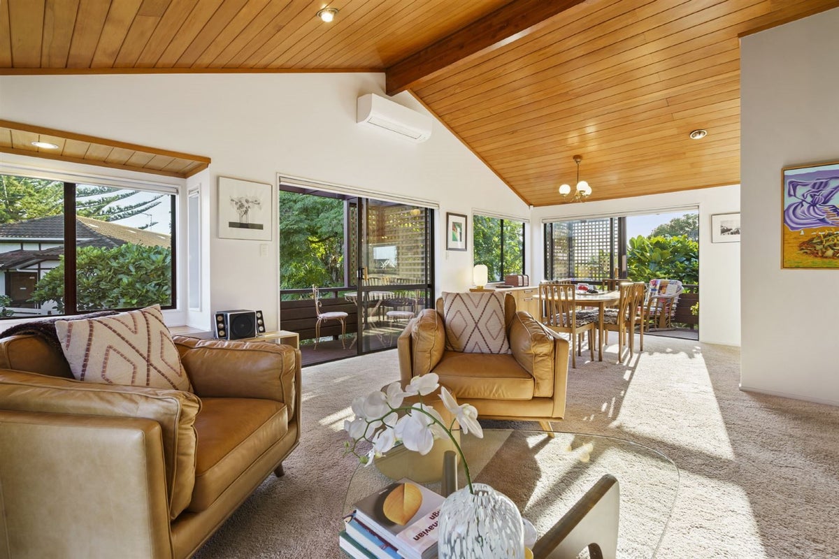 4/11 Faulkner Road, Northcote Point, Auckland - Carousel 2
