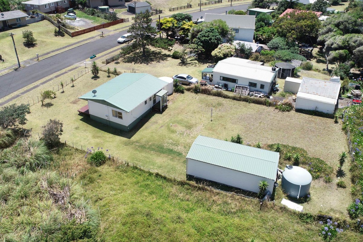 15 Ashwell Drive, Tuakau - Carousel 1