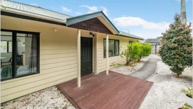 288 Grounsell Crescent, Belmont, Lower Hutt - Carousel 1