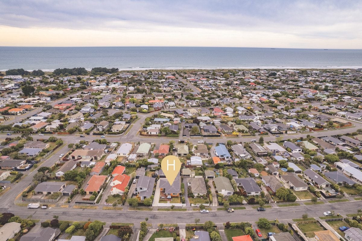 38 Royalist Avenue, North New Brighton, Christchurch - Carousel 21