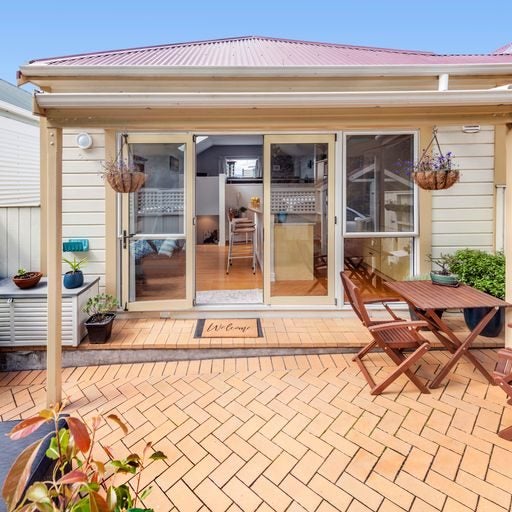 153G Grant Road, Thorndon, Wellington - Carousel 1