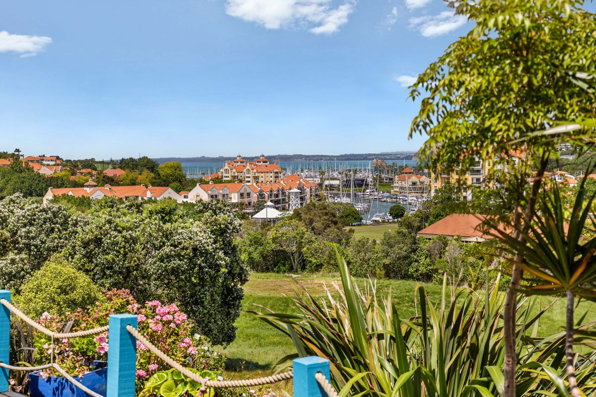 258 Alec Craig Way, Gulf Harbour, Whangaparaoa - Carousel 2
