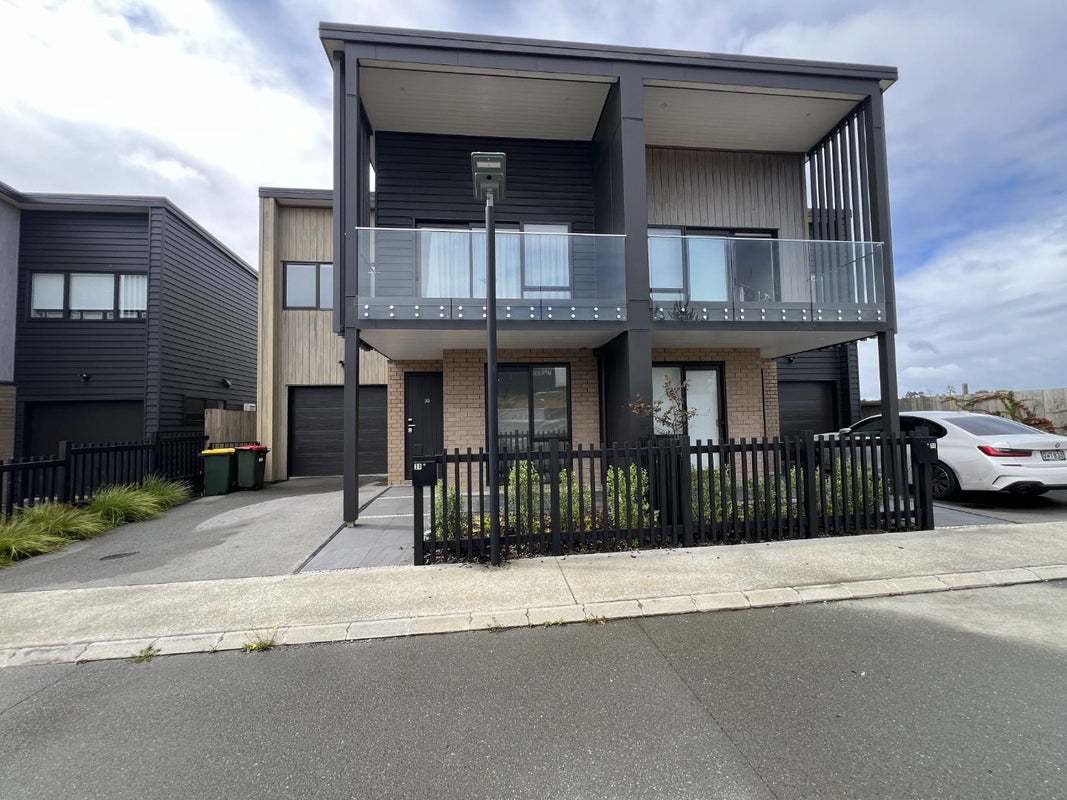 30 Monstedt Terrace, Windsor Park, Auckland - Carousel 1