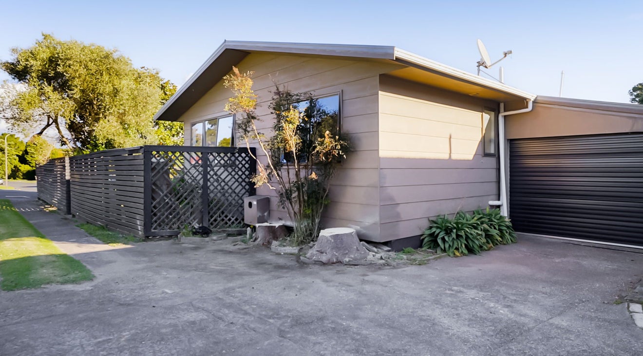 42 Norwich Avenue, Spotswood, New Plymouth - Carousel 25