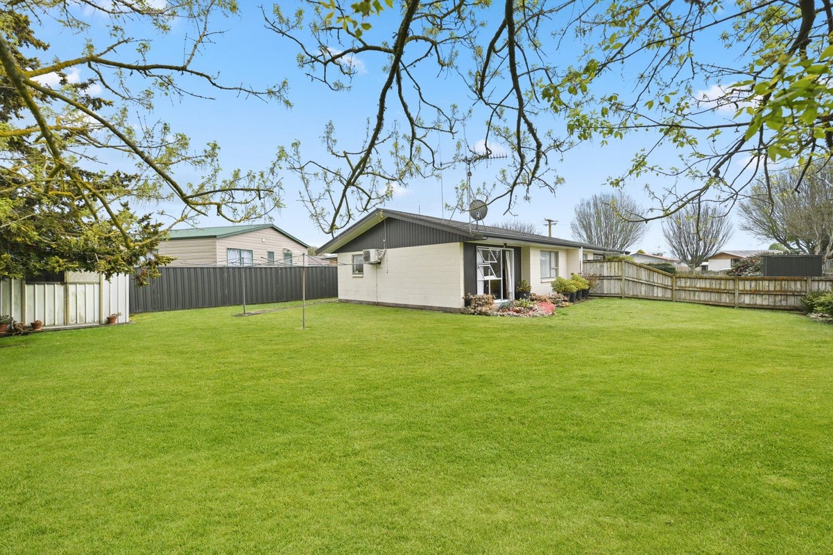 57A Saxbys Road, Deanwell, Hamilton, Waikato - Carousel 29